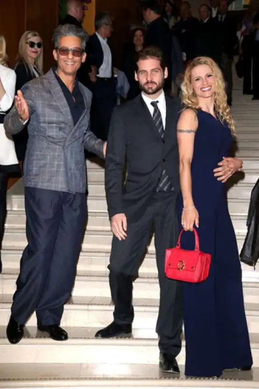 fiorello con michelle hunziker e tomaso trussardi