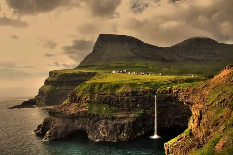 gasadalur nelle isole faroe 