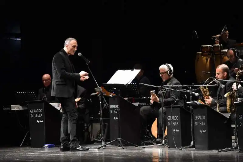 gerardo di lella e la sua orchestra in ricordo di lucio battisti (2)