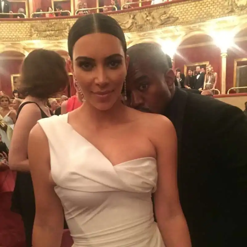 kim kardashian e kanye west x