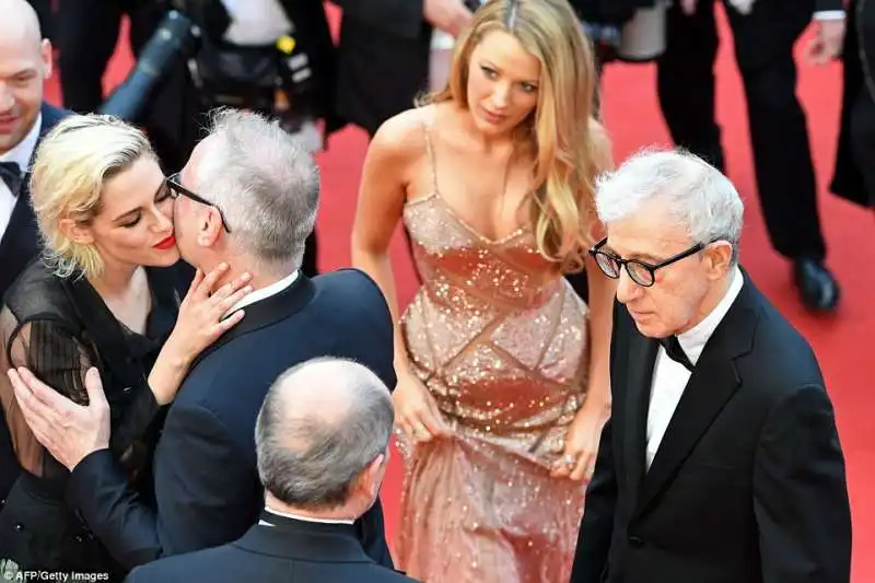 kristen stewart e il presidente del festival di cannes pierre lescure