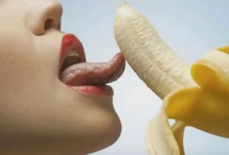 la cina vieta di mangiare banana in streaming