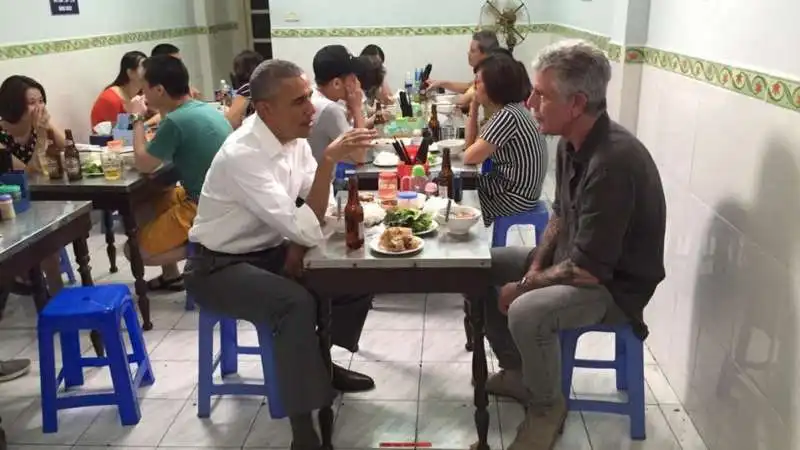 OBAMA IN VIETNAM 5