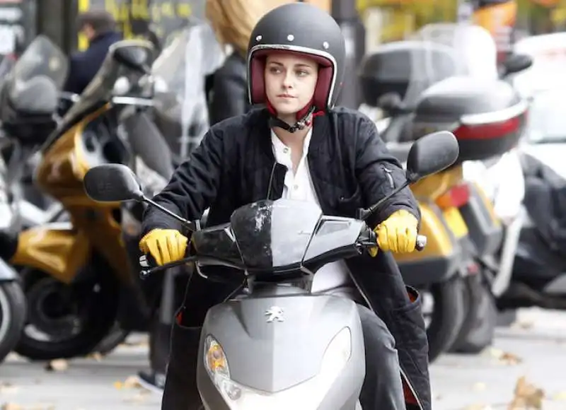 personal   shopper  kristen stewart