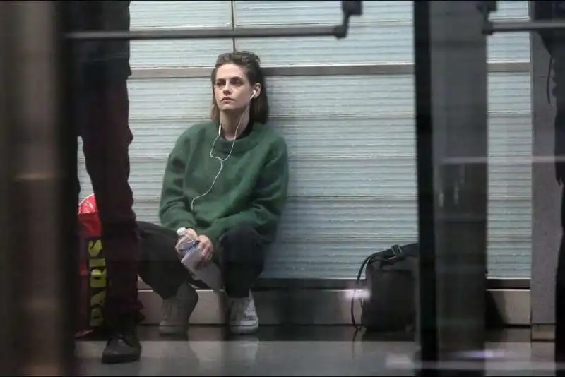 personal shopper  kristen stewart