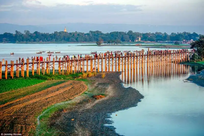 ponte u bein sul lago taungthaman