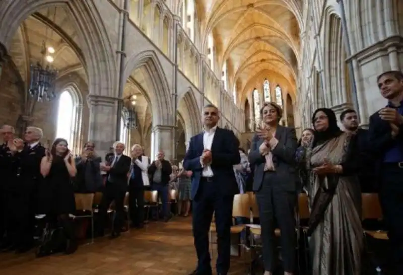 SADIQ KHAN NELLA CATTEDRALE CRISTIANA DI SOUTHWARK