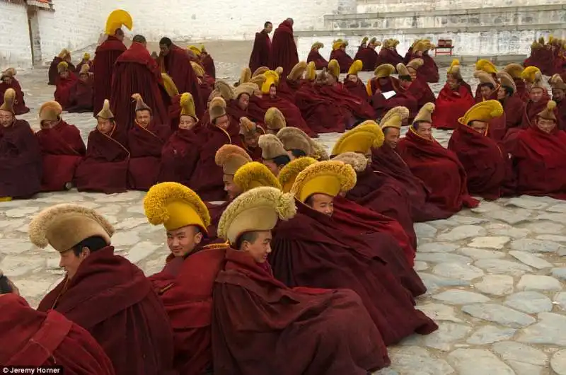 scuola buddista in tibet