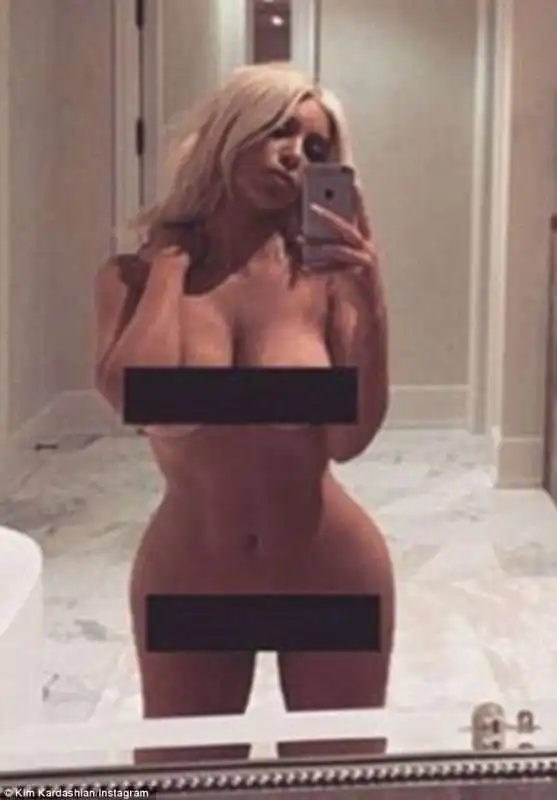 selfie kim kardashian