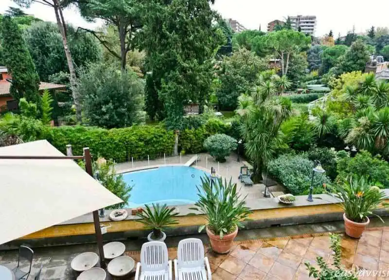 villa con parco e piscina destinate alle detenute rom eur roma