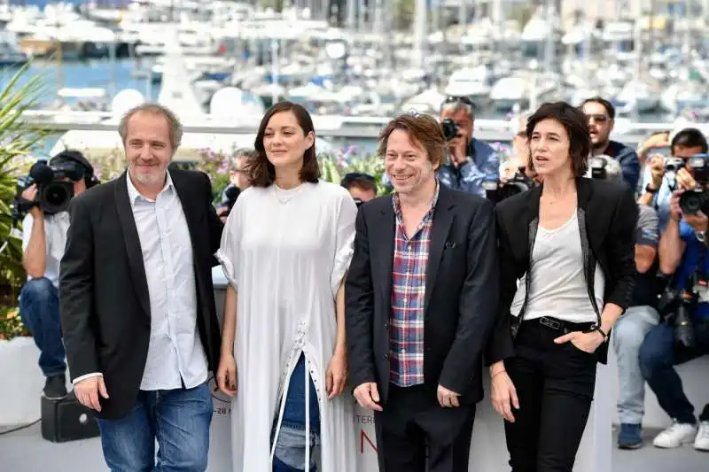 arnaud desplechin marion cotillard matthieu almaric charlotte gainsbourg