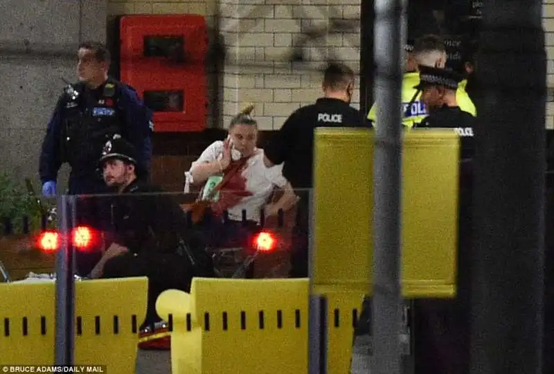 attentato a manchester al concerto di ariana grande  4