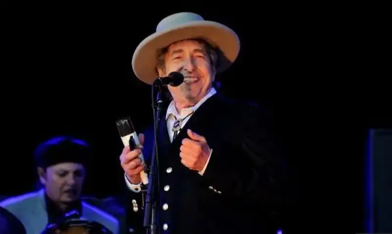 BOB DYLAN