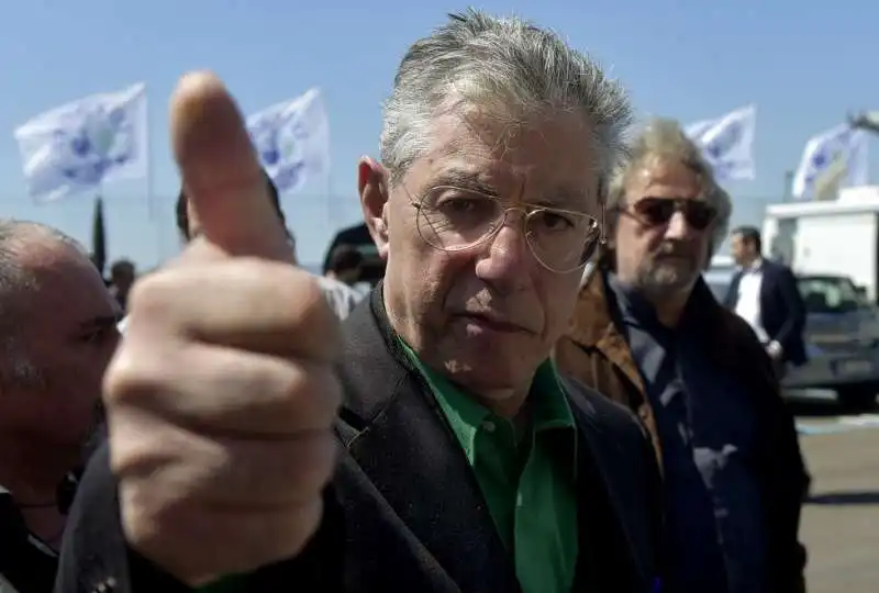 bossi contestato al congresso della lega 