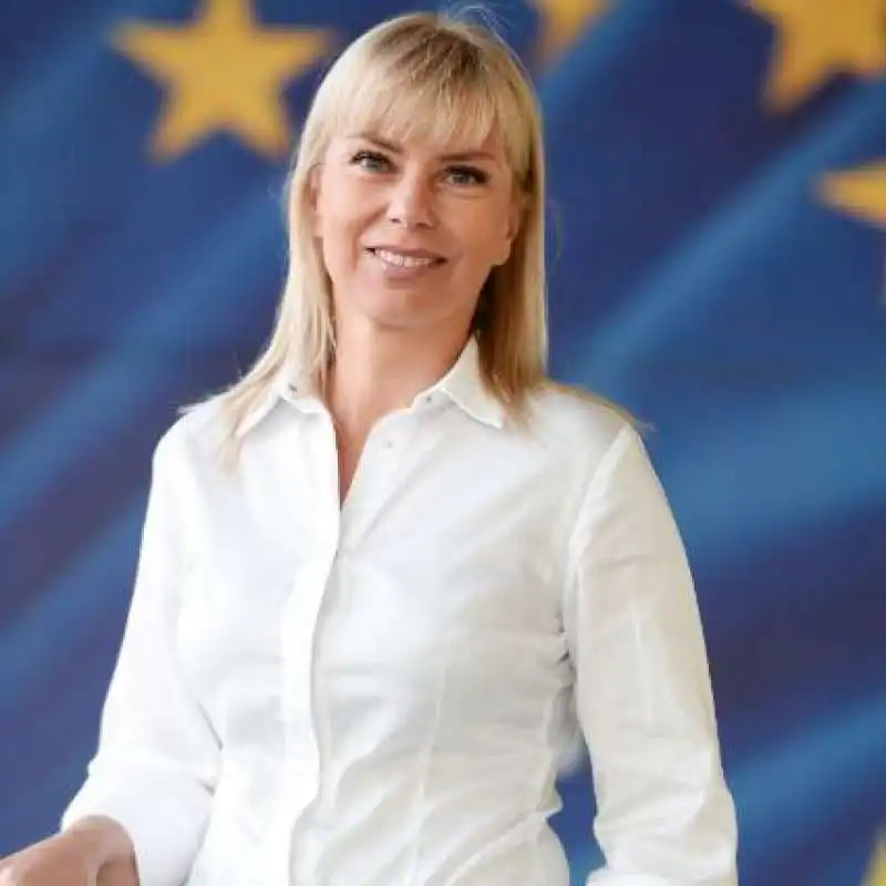 Elzbieta Bienkowska