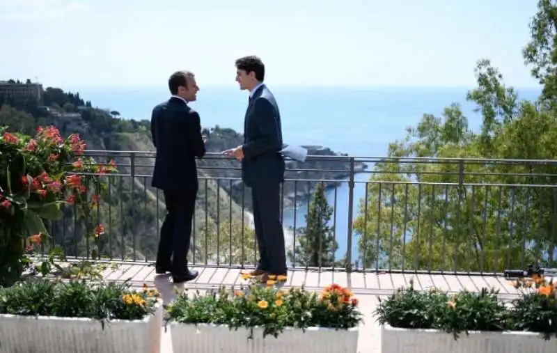 emmanuel macron e justin trudeau a taormina  9