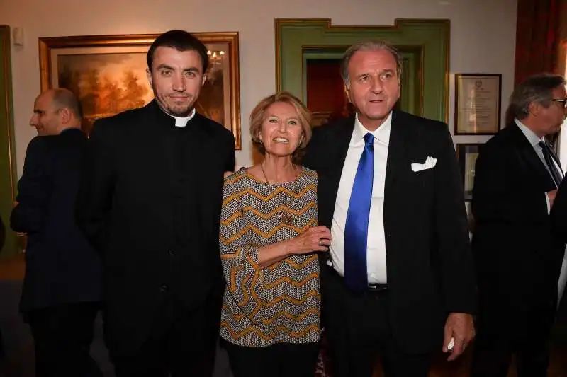 l archimandrita clemente bobchev con tiziana e giuseppe consolo