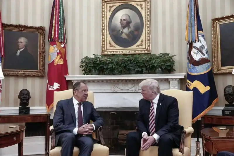 LAVROV E TRUMP