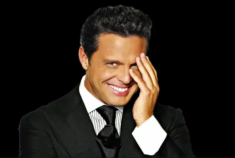 LUIS MIGUEL