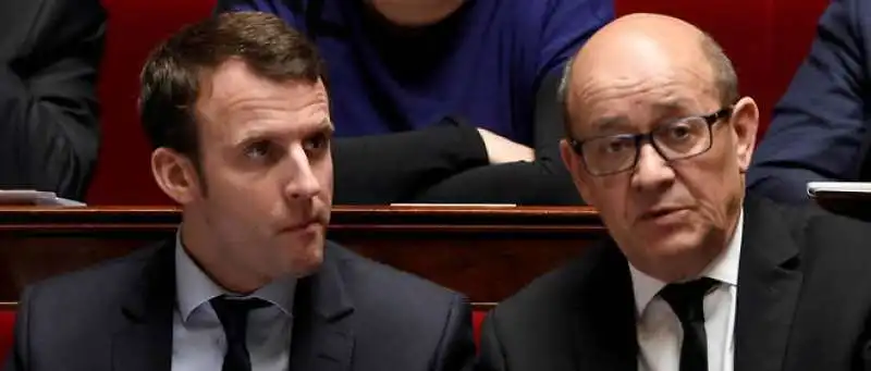 MACRON LE DRIAN