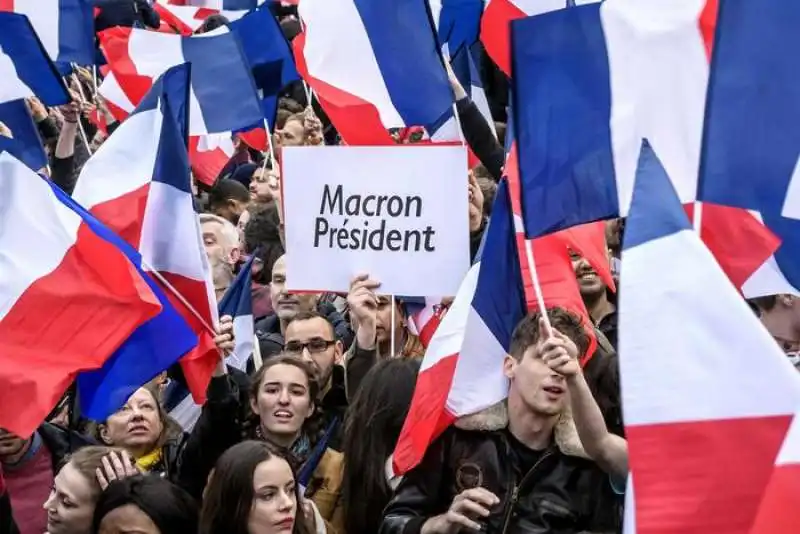 MACRON1