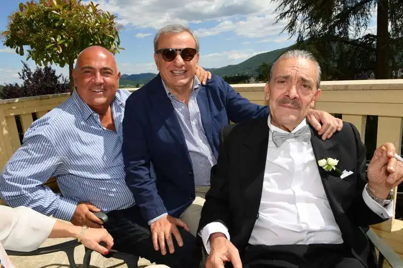  marco bruschini e francesco marchioni con lo sposino rino barillari 