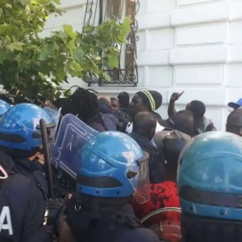 VENDITORI AMBULANTI A ROMA