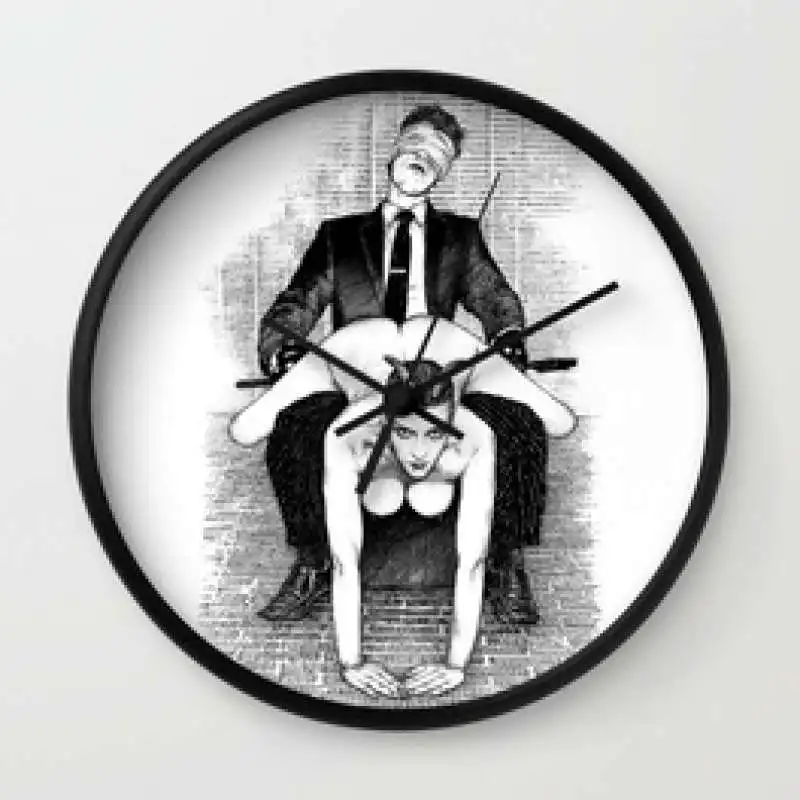 apollonia saintclair clock