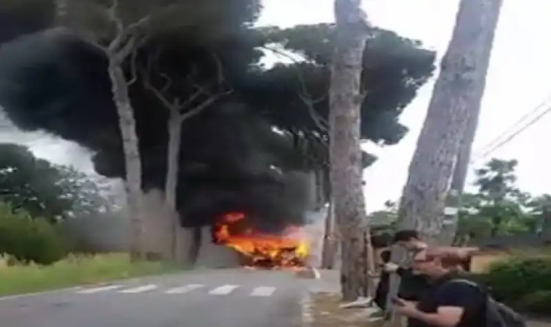 autobus a fuoco infernetto