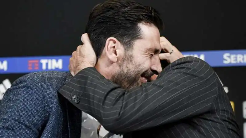 GIGI BUFFON ABBRACCIA ANDREA AGNELLI