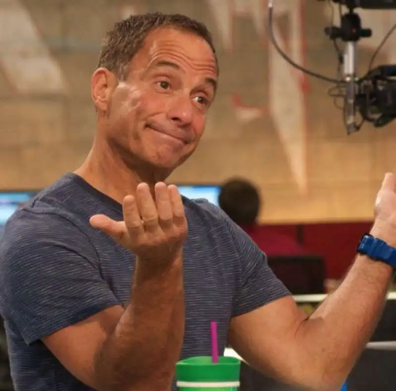 harvey levin  4