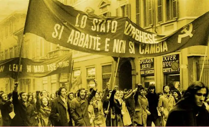 IL SESSANTOTTO - MANIFESTAZIONE DI PIAZZA