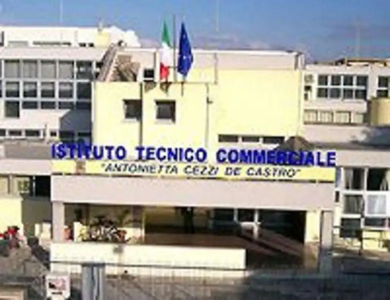 istituto cezzi de castro maglie