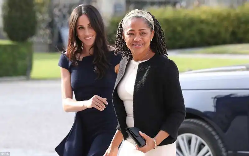 meghan makle e la madre doria ragland il giorno prima delle nozze