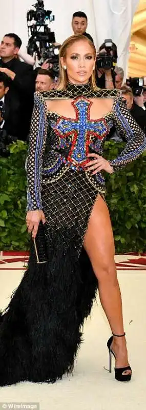 met gala 2018   jennifer lopez 