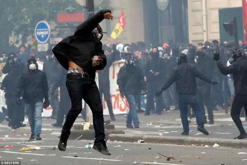 PARIGI, 1 MAGGIO 