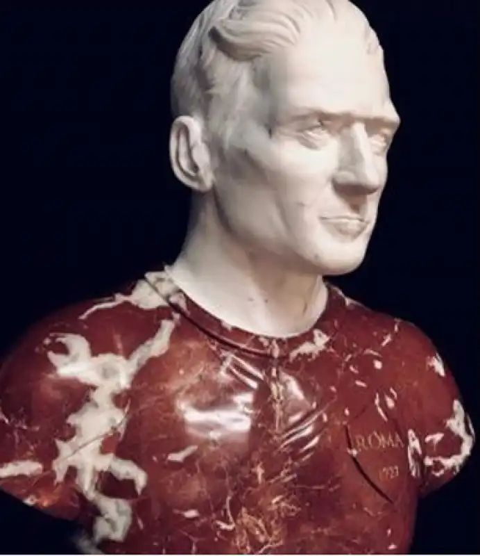 totti busto di marmo