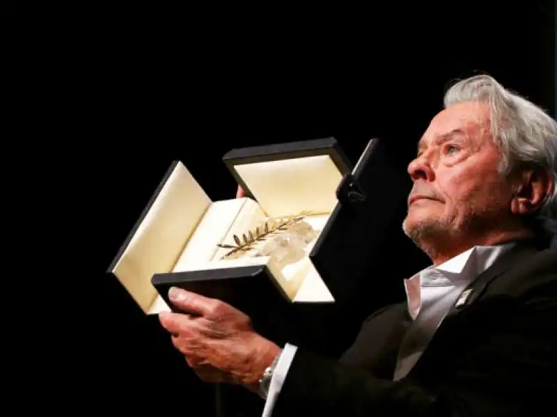 alain delon premio alla carriera a cannes 2019