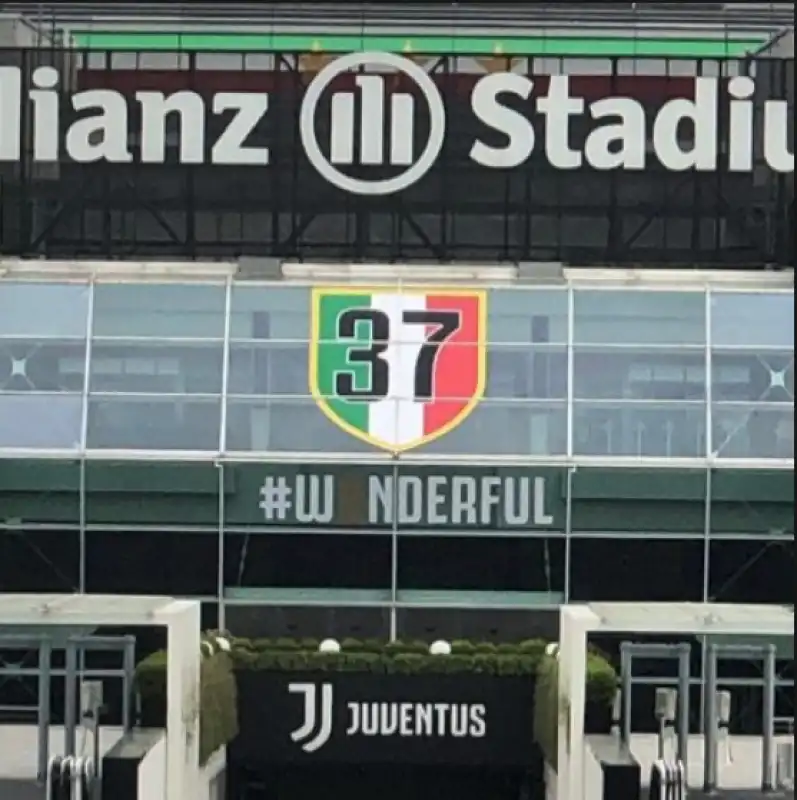 ALLIANZ STADIUM 37 SCUDETTI