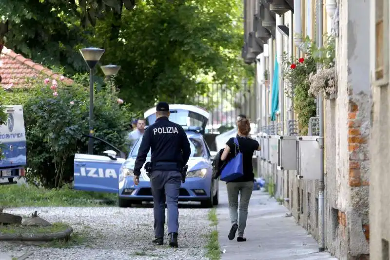 bambino di due anni ucciso in casa a milano 5