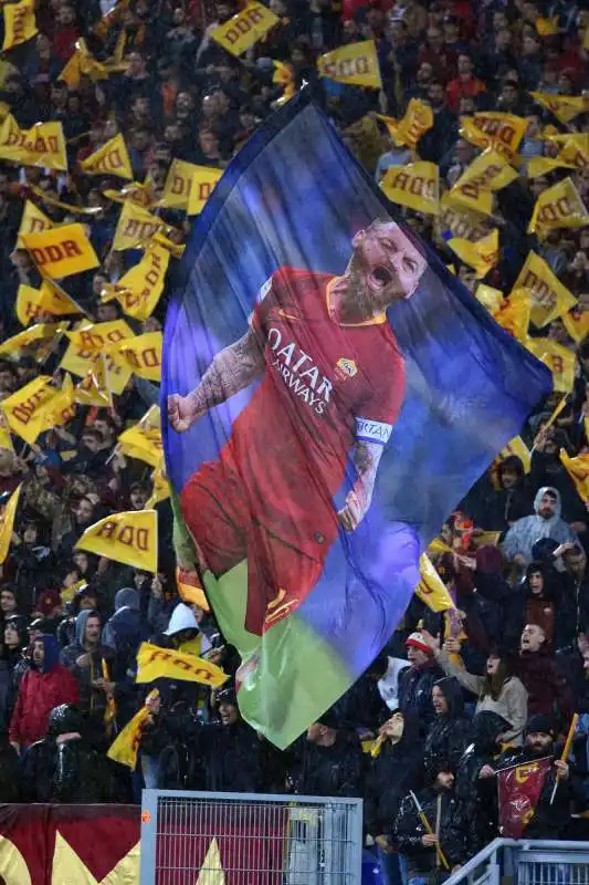 cuore di roma per daniele de rossi  foto  mezzelani gmt12