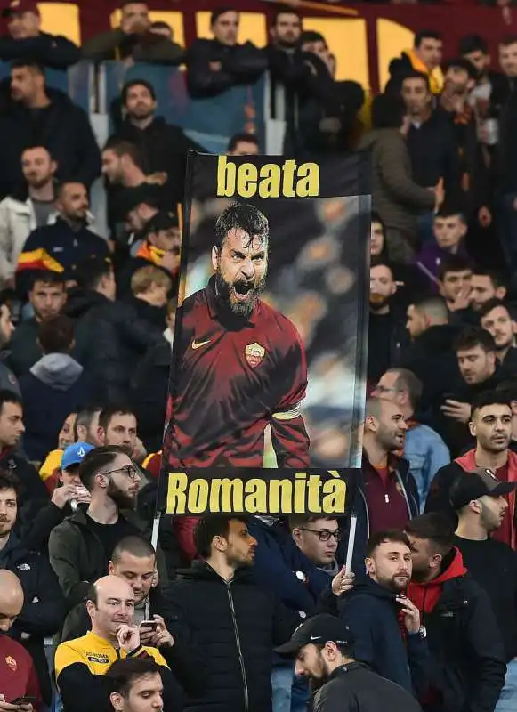 cuore di roma per daniele de rossi  foto  mezzelani gmt33