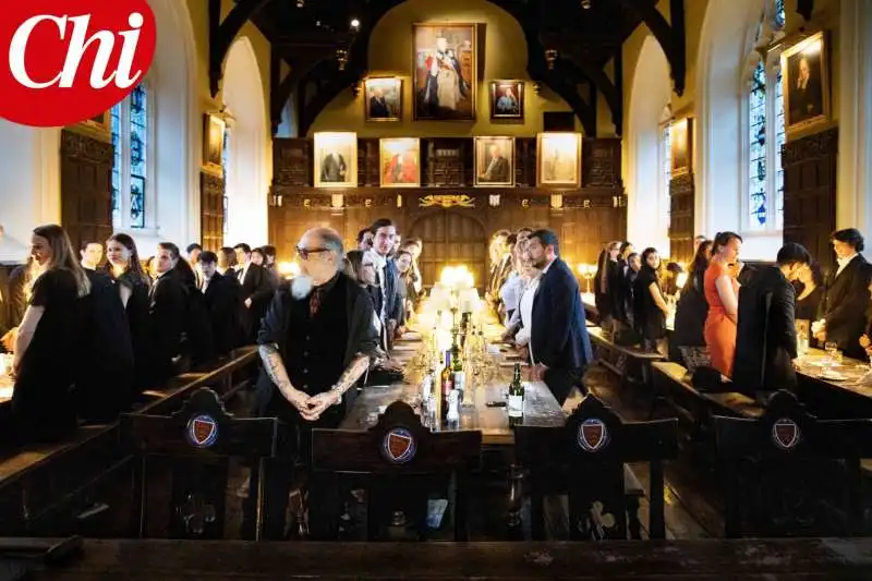 dago a cena nella dining hall dell'oriel college di oxford