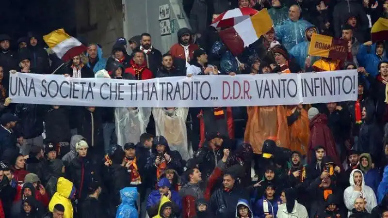 de rossi striscioni