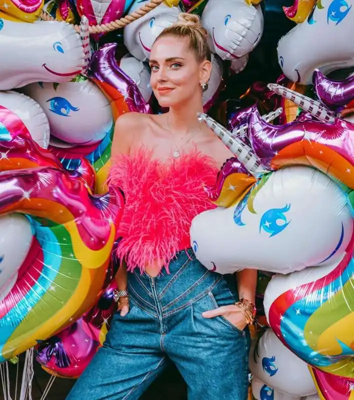 gardaland diventa chiaraland per il compleanno di chiara ferragni 21