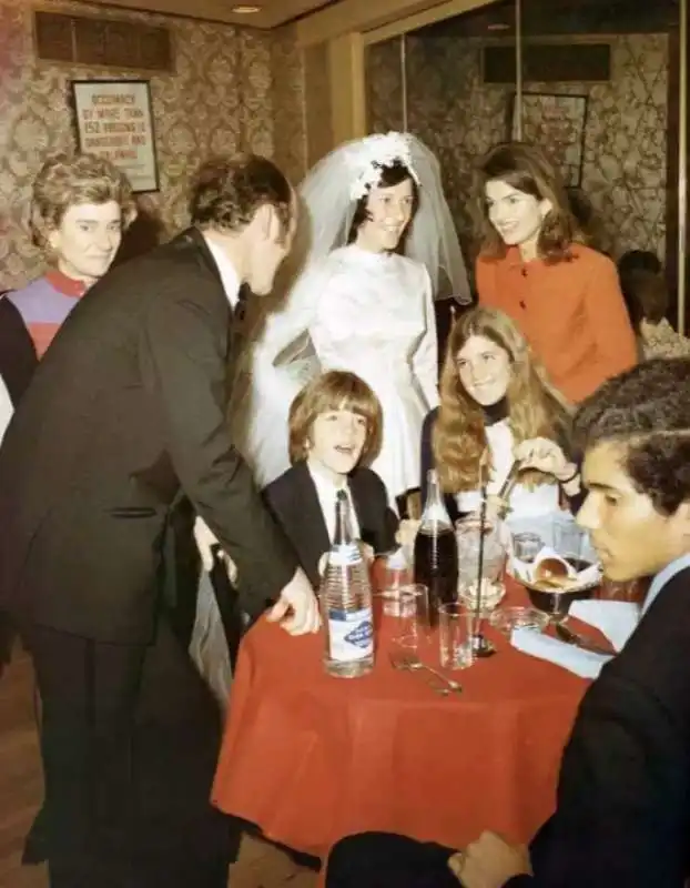 jacqueline kennedy al matrimonio dell'assistente rose mckeon