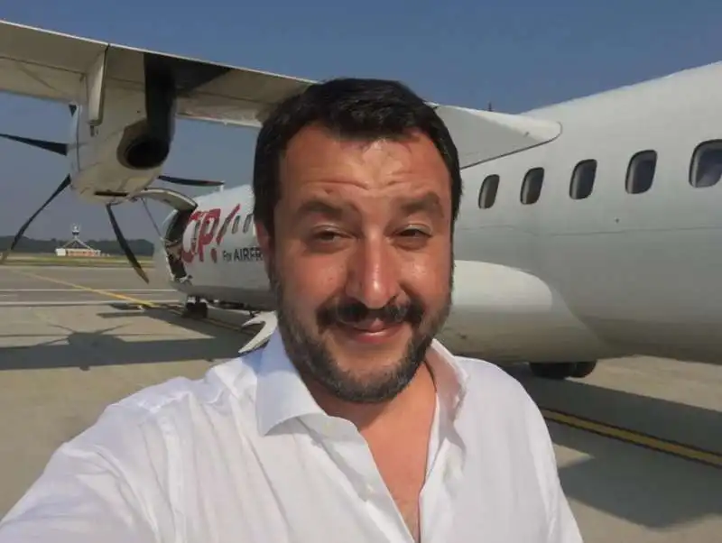 SALVINI IN VOLO VERSO STRASBURGO