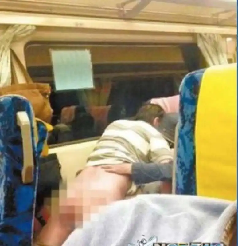 sesso in treno 5