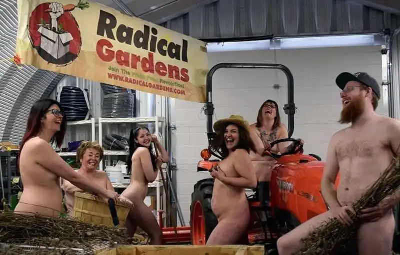 world naked gardening day   9