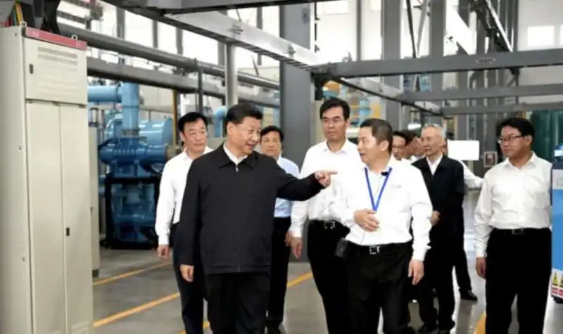 xi jinping visita il centro di trasformazione delle terre rare di ganzhou 2